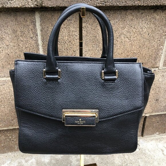 KATE SPADE Handbags - KATE SPADE New York Dion Braxton Place Purse Crossbody Strap Black Hand Bag​​​​​